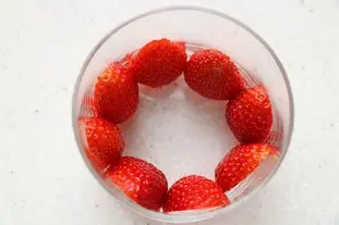 Strawberry, kiwi and mascarpone verrines : etape 25